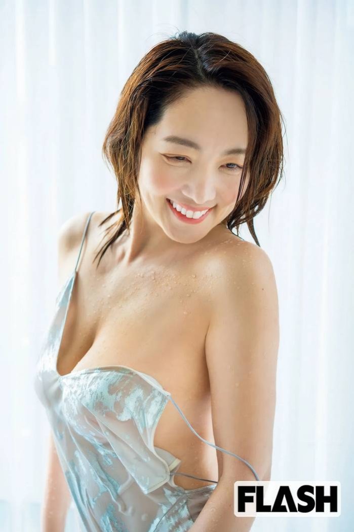 야마자키 마유미, 고토 마츠리 플래시 2025년 12월 2-9일호