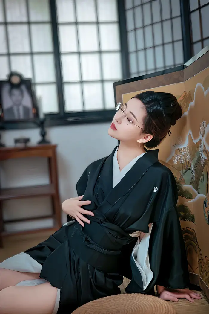 연연 미망인 사진집