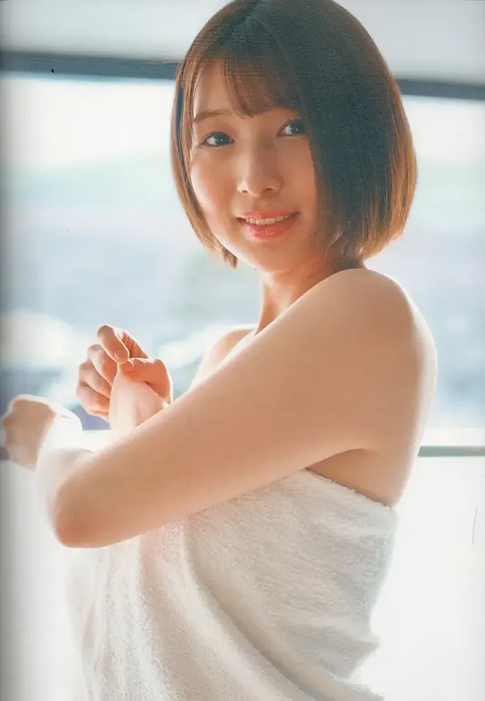 아베 와카나 1st 사진집 「사랑받을 예감」 Set.04